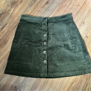 Forever 21 button front olive green suede skirt
